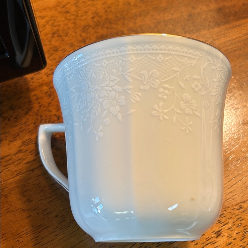 Noritake 7306 coffee cup replacement 
Never used